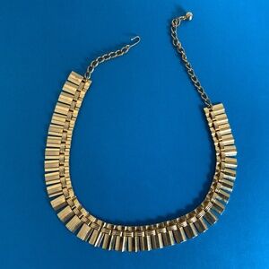 Vintage Silver Tone Geometric Link Necklace – Retro Statement Choker